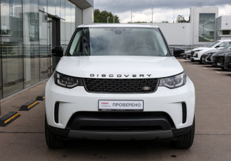 Подержанный автомобиль Land Rover Discovery 2018 года (2 фото)