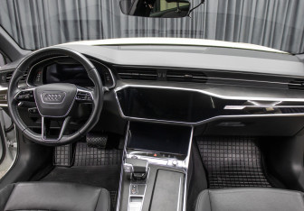 Подержанный автомобиль Audi A6 Sedan 2020 года (14 фото)