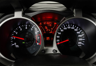 Подержанный автомобиль Nissan Juke 2012 года (11 фото)