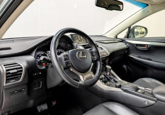 Подержанный автомобиль Lexus NX 2014 года (17 фото)