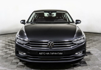 Подержанный автомобиль Volkswagen Passat Sedan 2021 года (2 фото)
