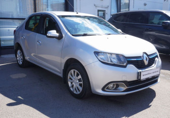 Подержанный автомобиль Renault Logan Sedan 2017 года (3 фото)