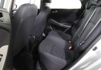 Подержанный автомобиль Hyundai Solaris Sedan 2015 года (14 фото)