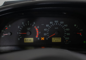 Подержанный автомобиль Chevrolet Niva 2012 года (12 фото)