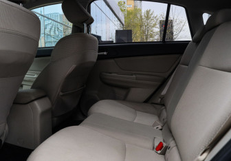 Подержанный автомобиль Subaru XV 2012 года (8 фото)