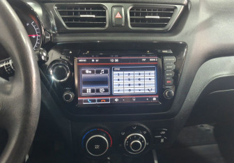 Подержанный автомобиль Kia Rio Hatchback 2012 года (13 фото)