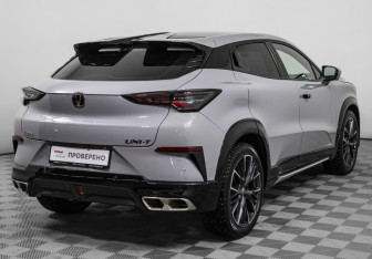 Подержанный автомобиль Changan UNI-T 2023 года (5 фото)