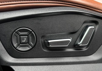 Подержанный автомобиль Audi Q7 2021 года (16 фото)