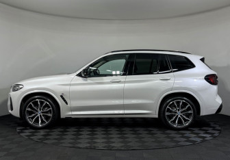Подержанный автомобиль BMW X3 2022 года (5 фото)