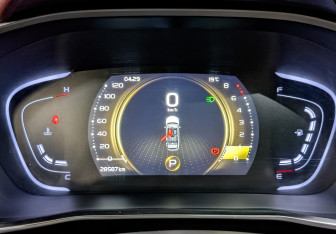 Подержанный автомобиль Geely Coolray 2024 года (16 фото)