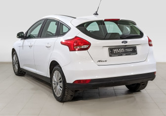 Подержанный автомобиль Ford Focus Hatchback 2018 года (7 фото)