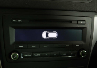 Подержанный автомобиль Skoda Yeti 2014 года (10 фото)