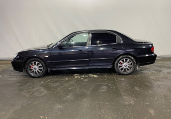 Подержанный автомобиль Hyundai Sonata 2008 года (8 фото)