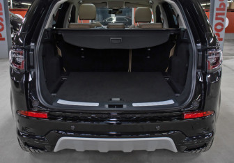 Подержанный автомобиль Land Rover Discovery Sport 2024 года (10 фото)
