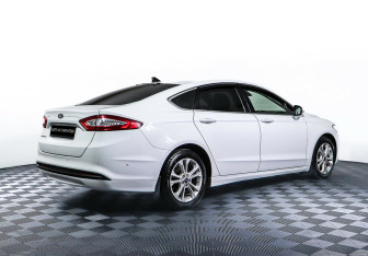Подержанный автомобиль Ford Mondeo Sedan 2018 года (5 фото)