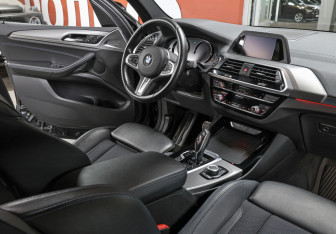 Подержанный автомобиль BMW X3 2019 года (9 фото)