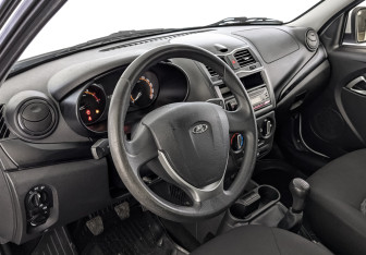 Подержанный автомобиль LADA (ВАЗ) Granta Sedan 2022 года (15 фото)