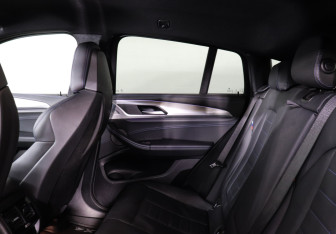 Подержанный автомобиль BMW X4 2020 года (15 фото)