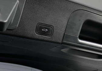 Подержанный автомобиль Geely Tugella 2021 года (10 фото)