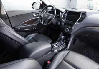 Подержанный автомобиль Hyundai Santa Fe 2015 года (9 фото)
