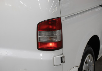 Подержанный автомобиль Volkswagen Caravelle 2012 года (21 фото)