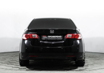 Подержанный автомобиль Honda Accord Sedan 2008 года (6 фото)