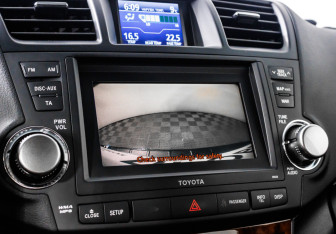 Подержанный автомобиль Toyota Highlander 2012 года (21 фото)