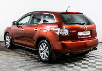 Подержанный автомобиль Mazda CX-7 2008 года (7 фото)