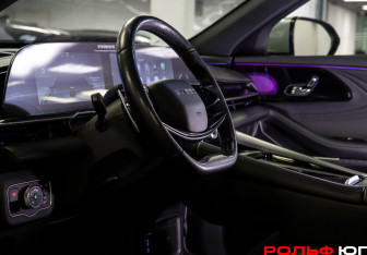 Подержанный автомобиль Exeed RX 2023 года (24 фото)