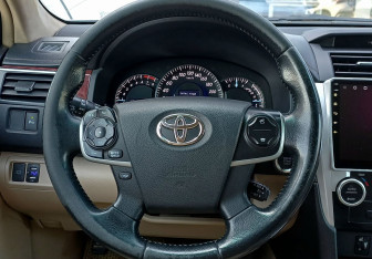 Подержанный автомобиль Toyota Camry Sedan 2012 года (12 фото)