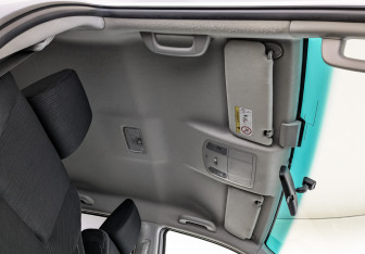 Подержанный автомобиль Toyota Hilux 2016 года (23 фото)