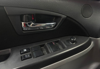 Подержанный автомобиль Suzuki SX4 Hatchback 2011 года (21 фото)