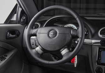 Подержанный автомобиль Chevrolet Lacetti Hatchback 2006 года (13 фото)