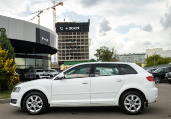 Подержанный автомобиль Audi A3 Hatchback 2011 года (6 фото)