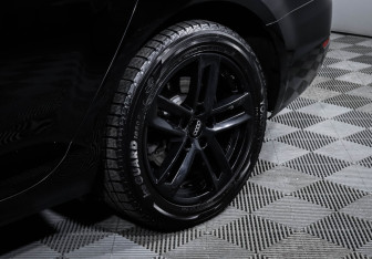 Подержанный автомобиль Audi A4 Sedan 2018 года (15 фото)