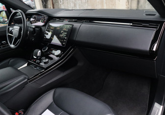 Подержанный автомобиль Land Rover Range Rover Sport 2022 года (7 фото)