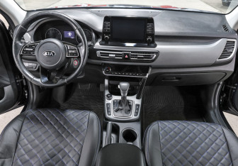 Подержанный автомобиль Kia Seltos 2021 года (13 фото)
