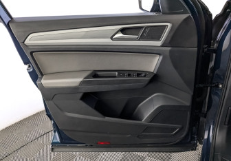 Подержанный автомобиль Volkswagen Teramont 2022 года (19 фото)