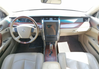 Подержанный автомобиль Nissan Teana 2007 года (11 фото)