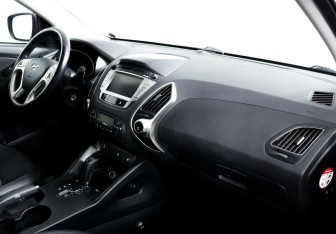 Подержанный автомобиль Hyundai ix35 2013 года (7 фото)
