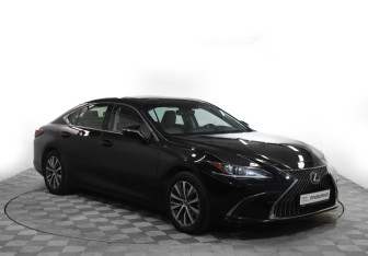 Подержанный автомобиль Lexus ES 2018 года (3 фото)
