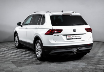 Подержанный автомобиль Volkswagen Tiguan 2018 года (7 фото)