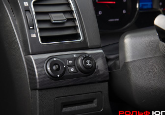 Подержанный автомобиль Chevrolet Captiva 2014 года (15 фото)