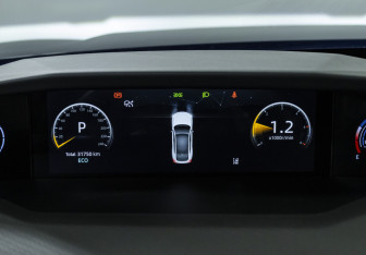 Подержанный автомобиль Changan UNI-V 2024 года (12 фото)