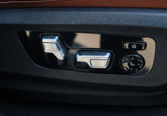 Подержанный автомобиль BMW X7 2020 года (8 фото)