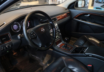 Подержанный автомобиль Volvo XC70 2008 года (12 фото)