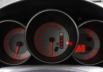 Подержанный автомобиль Mazda 3 Sedan 2007 года (7 фото)