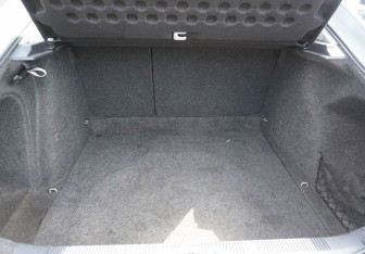 Подержанный автомобиль Skoda Octavia Liftback 2010 года (9 фото)