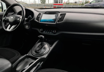 Подержанный автомобиль Kia Sportage 2012 года (9 фото)