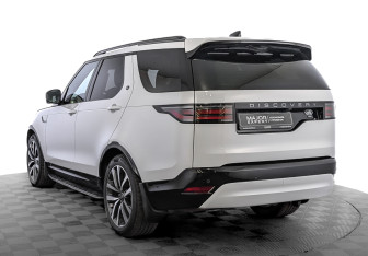 Подержанный автомобиль Land Rover Discovery 2021 года (7 фото)